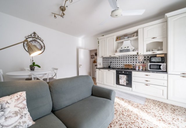 Three-room apartment for Sale in Mandello del Lario: Central with Garage