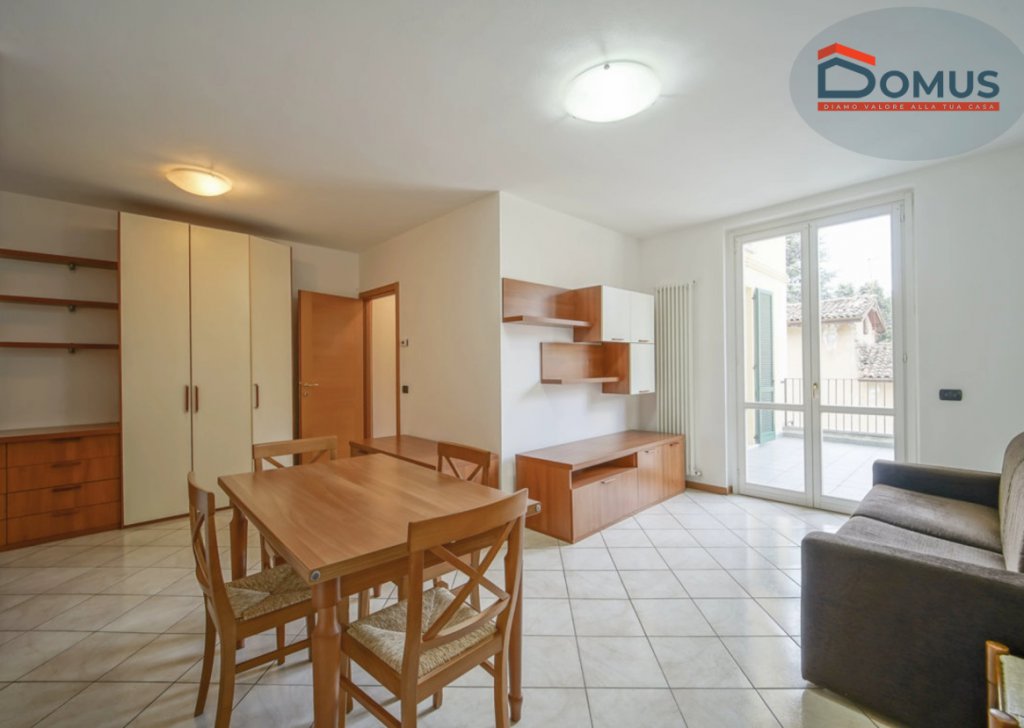 Rent Apartments Mandello - Two-room apartment with terrace and garage for rent Mandello Locality 