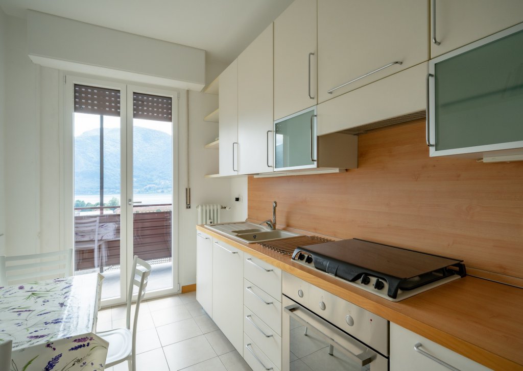 Rent Apartments Mandello - Dream Apartment: Lake View in Mandello del Lario Locality 