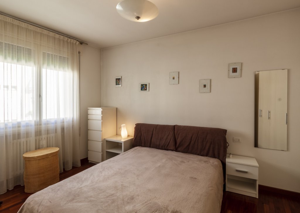 Affitto Appartamenti Mandello - Appartamento con terrazzo e box in affitto a Mandello Località Centrale / Lago