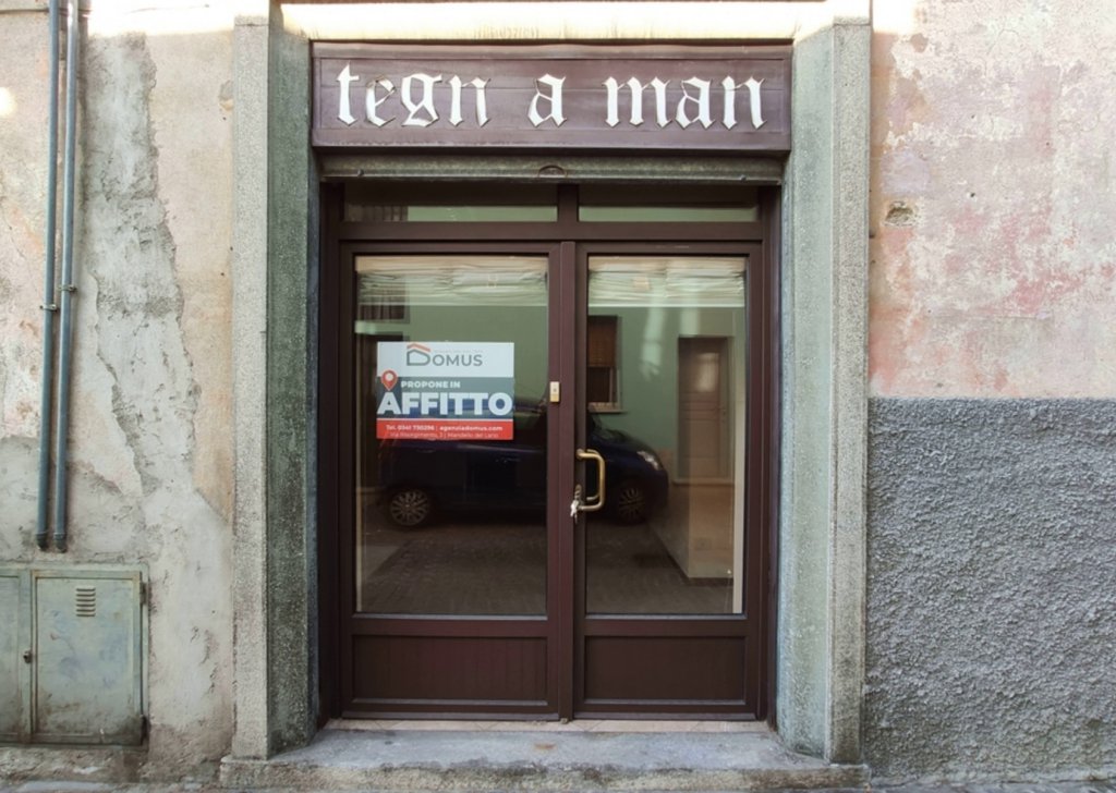 Office for rent  via Cesare Battisti 65, Mandello, locality Central / Lake