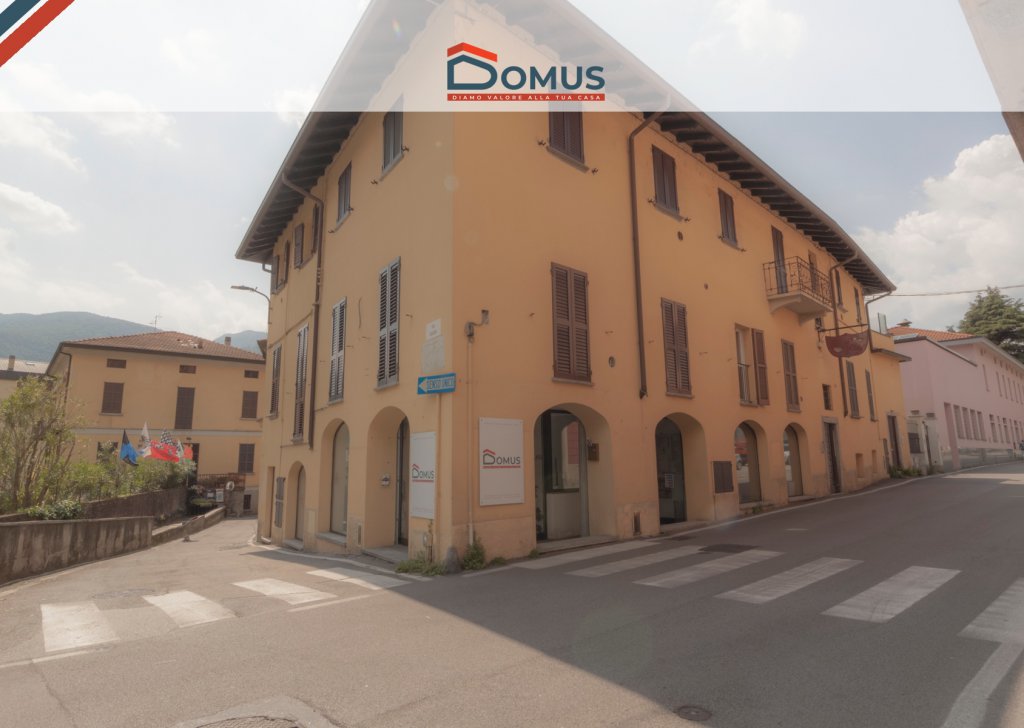 Office for rent  via Risorgimento 3, Mandello, locality Central / Lake