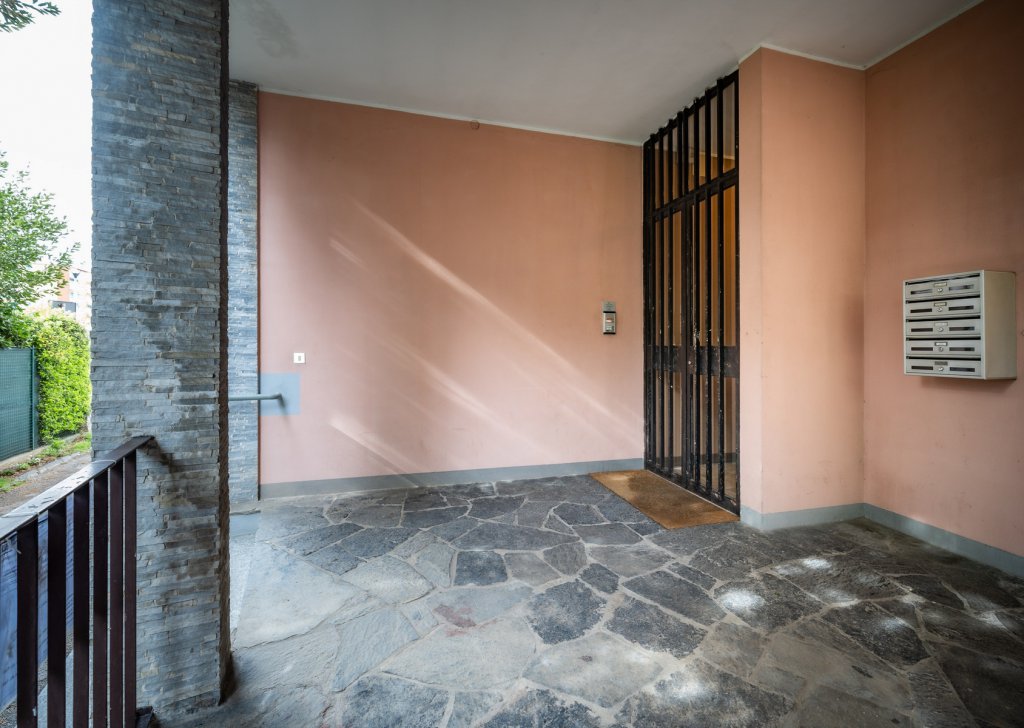 Appartamenti bilocale in vendita  piazza Sacro Cuore 10, Mandello, località Centrale / Lago