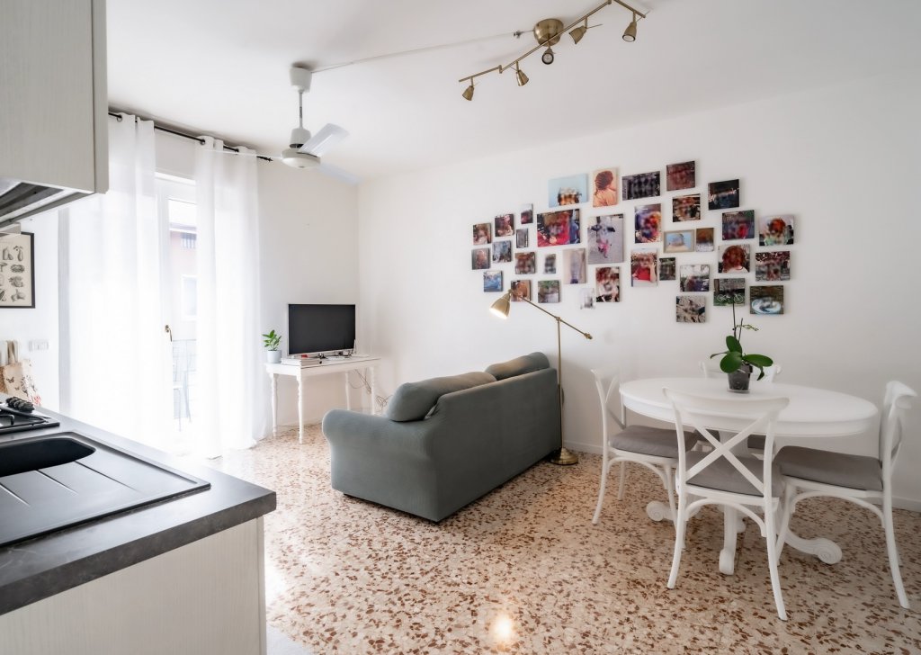 Appartamenti trilocale in vendita  via Oliveti 30/L, Mandello, località Centrale / Lago