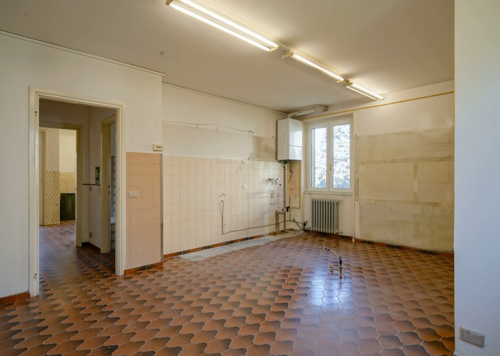Appartamenti trilocale in vendita  via Alfieri 15, Mandello, località Centrale / Lago