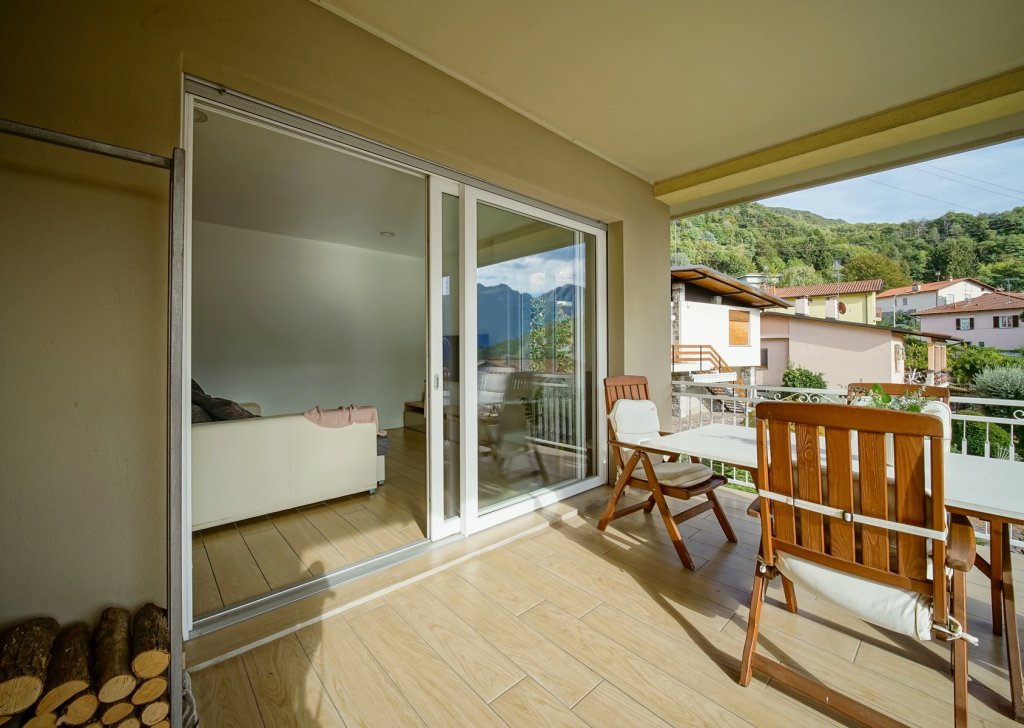 Sale Houses Mandello - Casa a Mandello: Ideal for Families or Business Activities Locality 